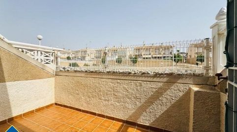 Bungalow con piscina comunitaria, en la provincia de Alicante, en la ciudad de Torrevieja, en Playa de los Locos. 3 habitaciones |, imatge 2