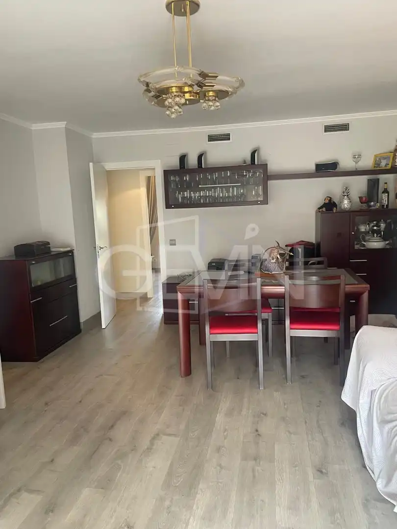Menjador de Pis en venda en Santa Perpètua de Mogoda amb Aire condicionat, Calefacció i Parquet