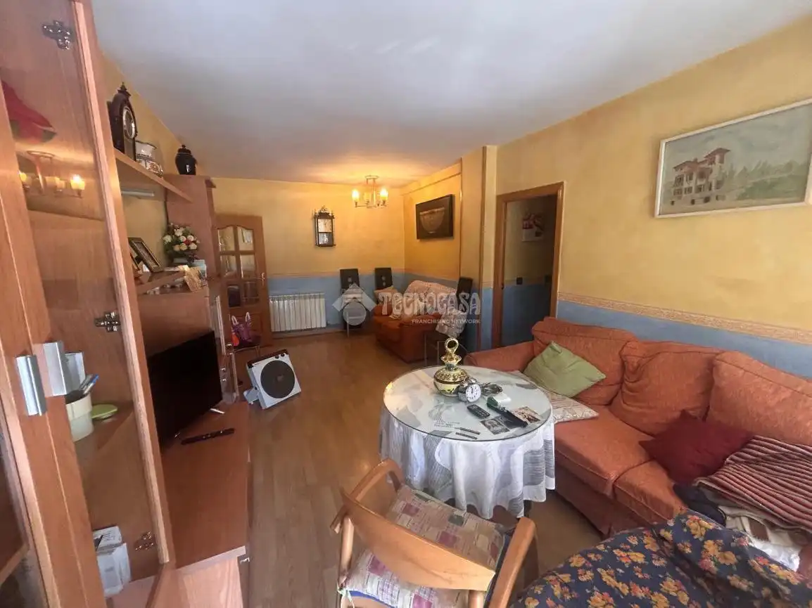 Wohnung zum Verkauf in Móstoles mit Klimaanlage