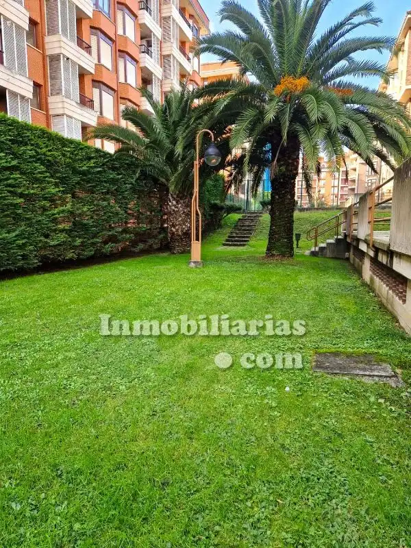 Ático en venta en Castro-Urdiales con Calefacción, Parquet y Trastero
