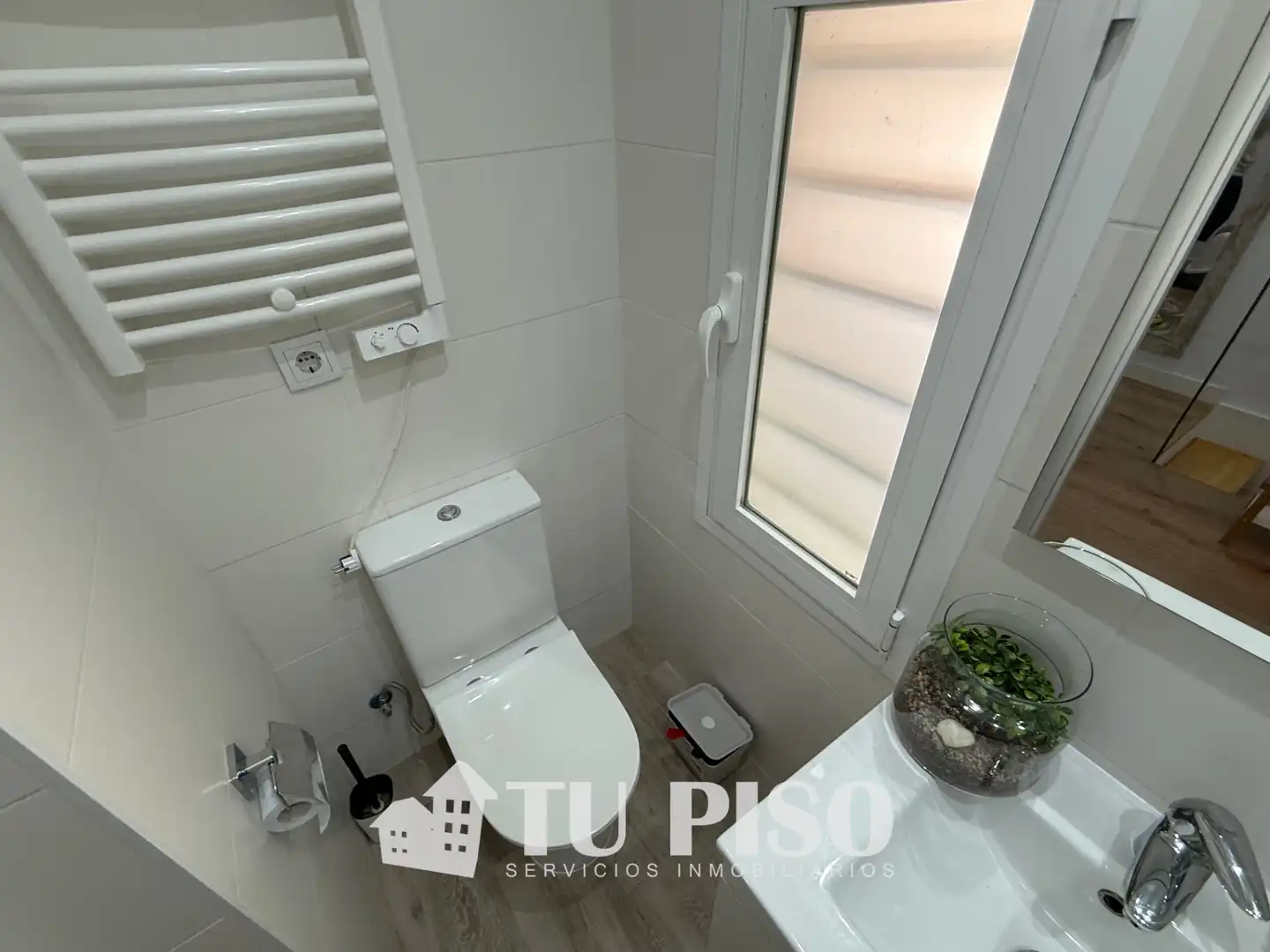 Baño de Piso en venta en Madrid con Aire acondicionado, Calefacción y Amueblado