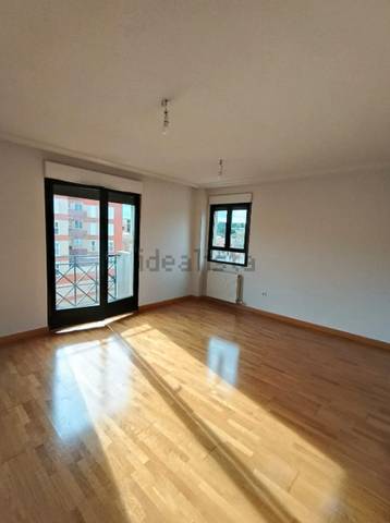 Piso en Venta en Tejares - Chamberí - Alcades