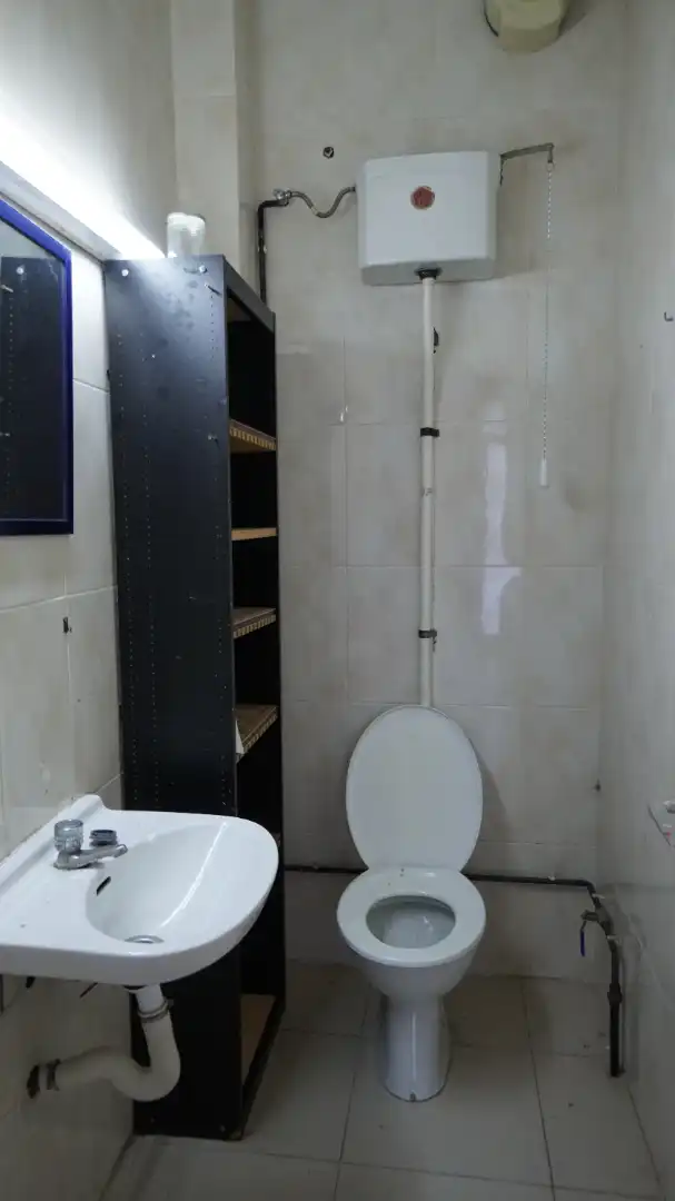 Bany de Local de lloguer en Reus