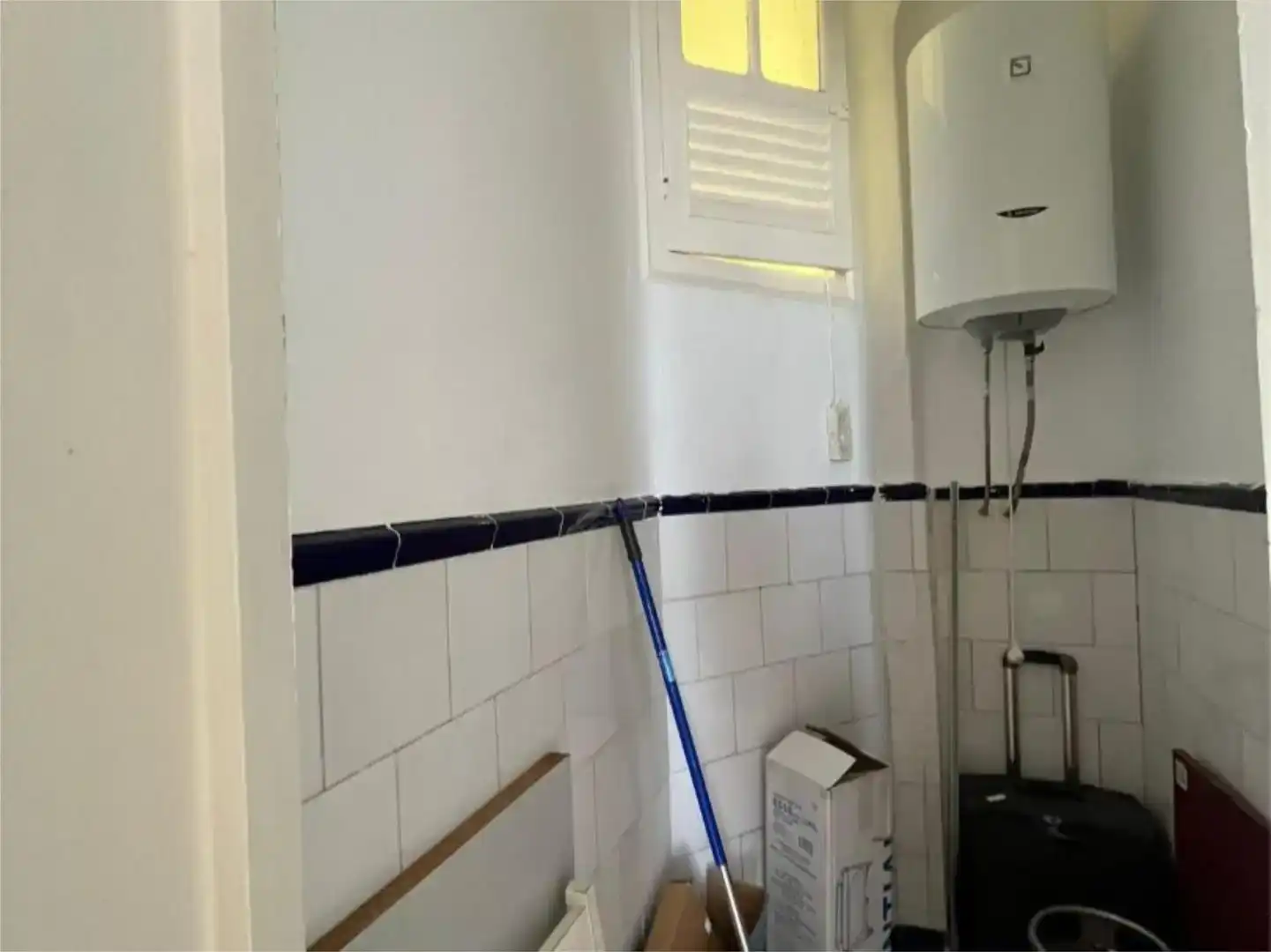Bany de Pis en venda en  Melilla Capital amb Balcó