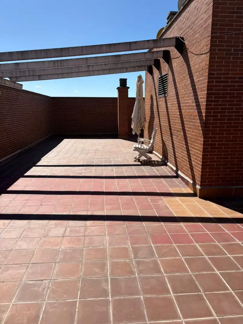Terrasse von Wohnung zum Verkauf in Madrid mit Heizung, Abstellraum und Gemeinschaftspool