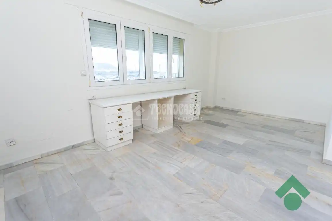 Bedroom of Flat for sale in Algeciras