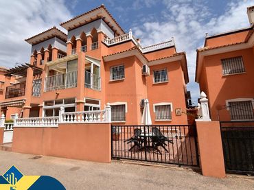 Duplex avec piscine à vendre à Orihuela Costa