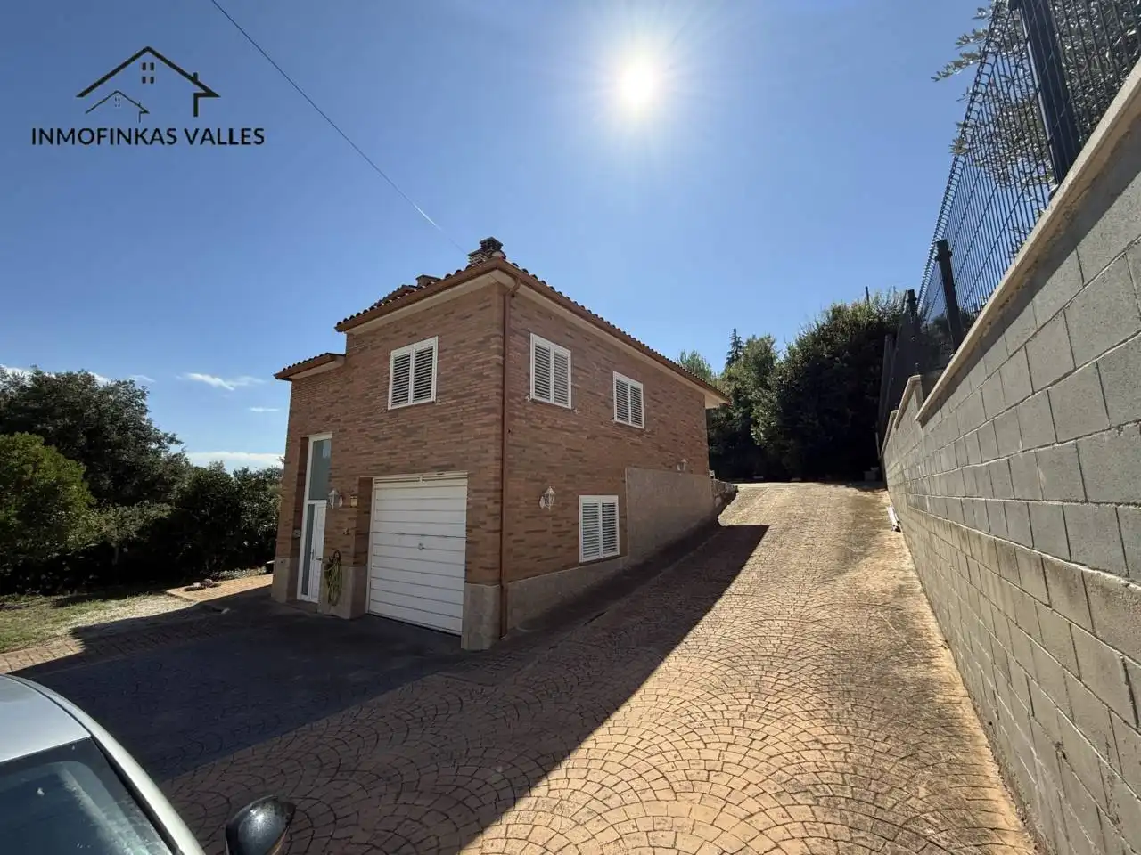 Vista exterior de Casa o xalet en venda en Lliçà de Vall amb Aire condicionat, Calefacció i Jardí privat