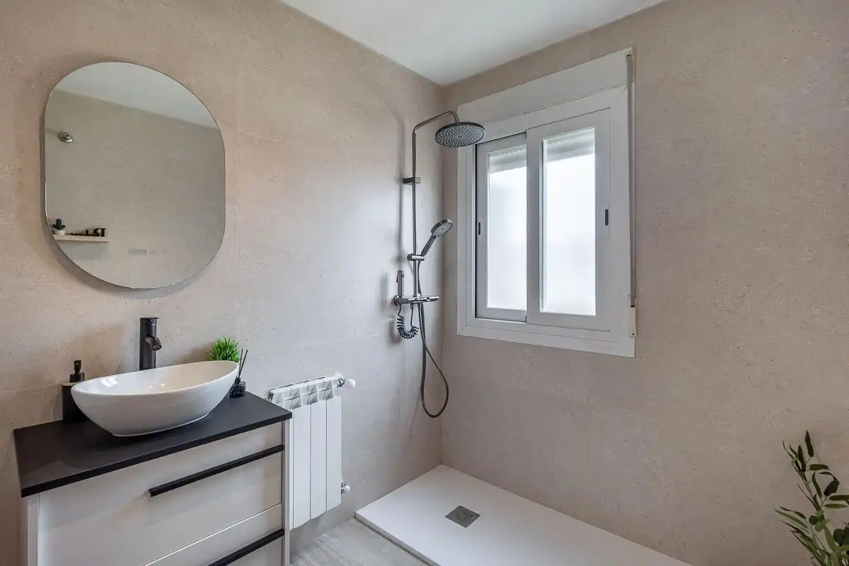 Baño de Ático en venta en Las Gabias con Aire acondicionado, Calefacción y Terraza