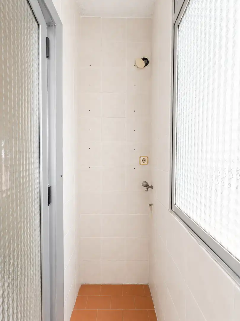 Badezimmer von Wohnung zum Verkauf in Cerdanyola del Vallès mit Balkon
