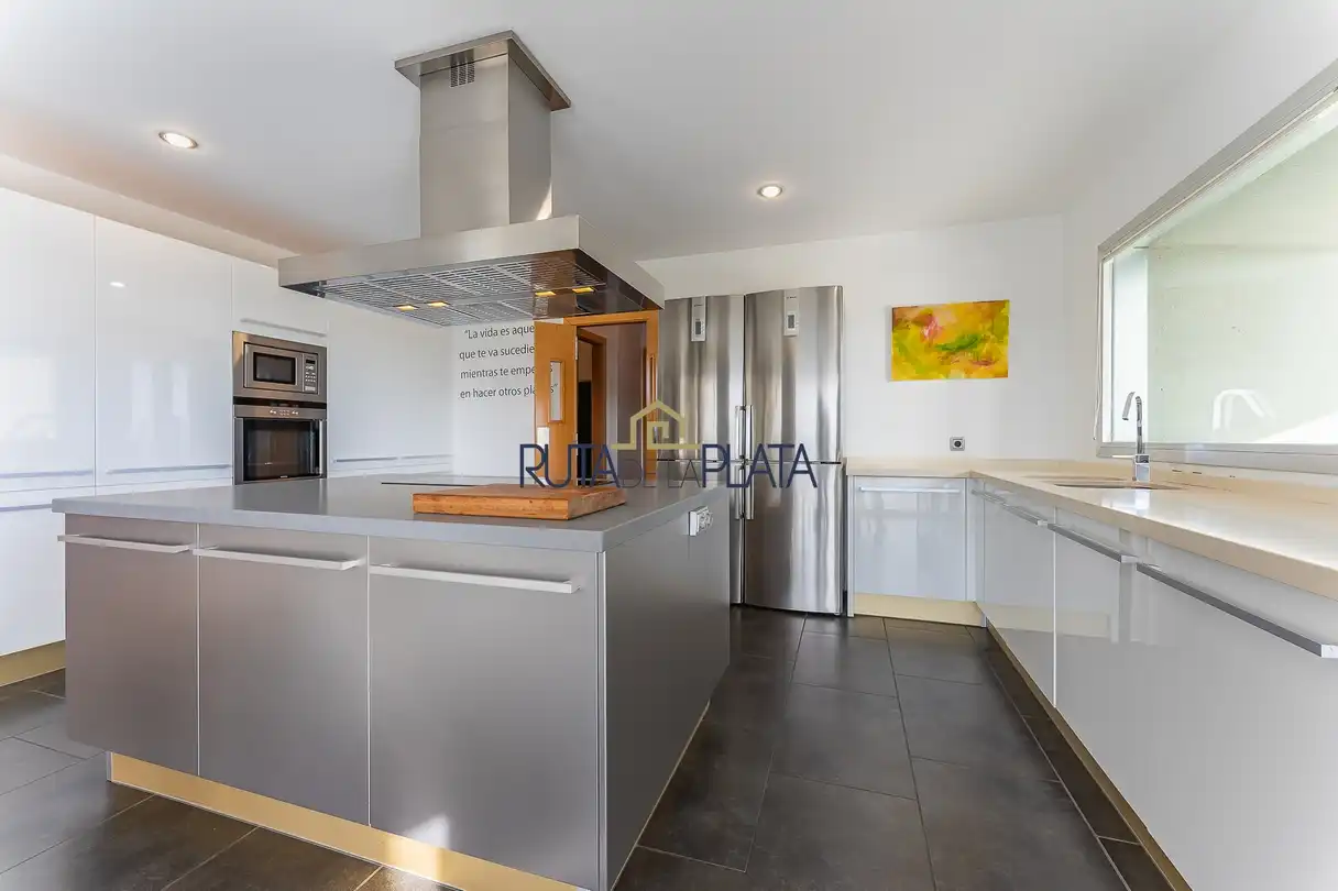 Cocina de Casa o chalet en venta en Zamora Capital  con Calefacción, Jardín privado y Piscina