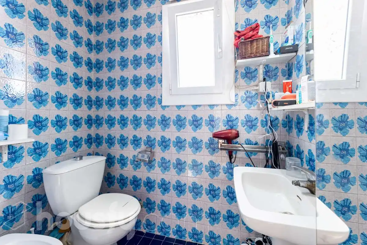 Badezimmer von Wohnung zum Verkauf in El Prat de Llobregat mit Klimaanlage, Terrasse und Balkon