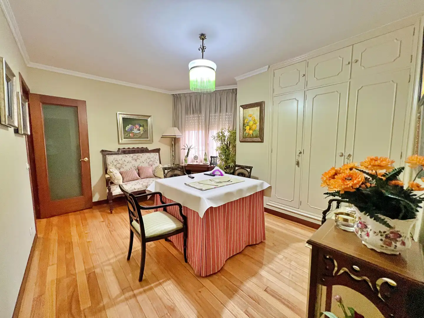 Schlafzimmer von Wohnung zum Verkauf in Lugo mit Heizung, Parkett und Möbliert
