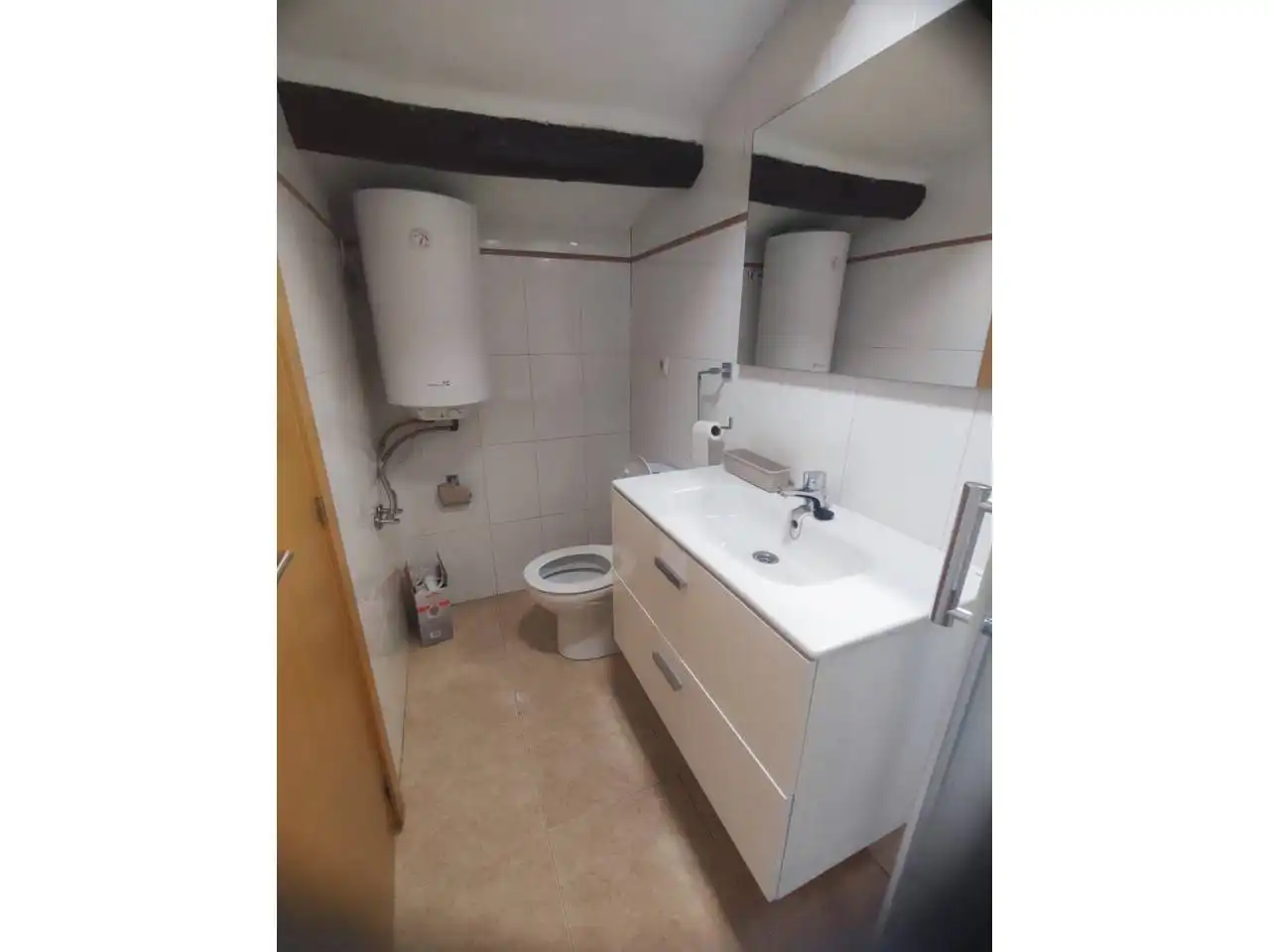 Baño de Ático de alquiler en Barbastro con Parquet, Amueblado y Balcón