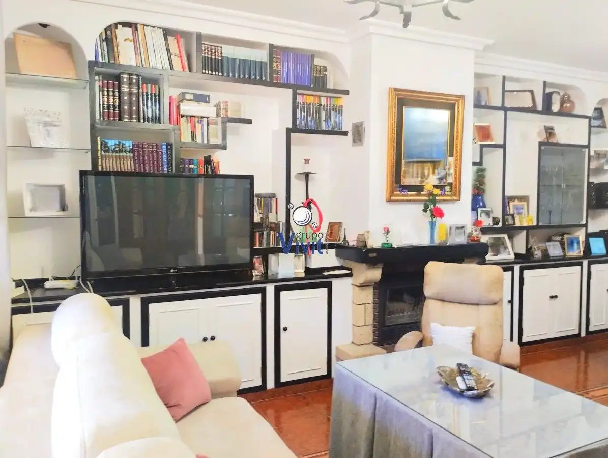 Sala de estar de Casa o chalet en venta en Carmona con Aire acondicionado, Jardín privado y Trastero
