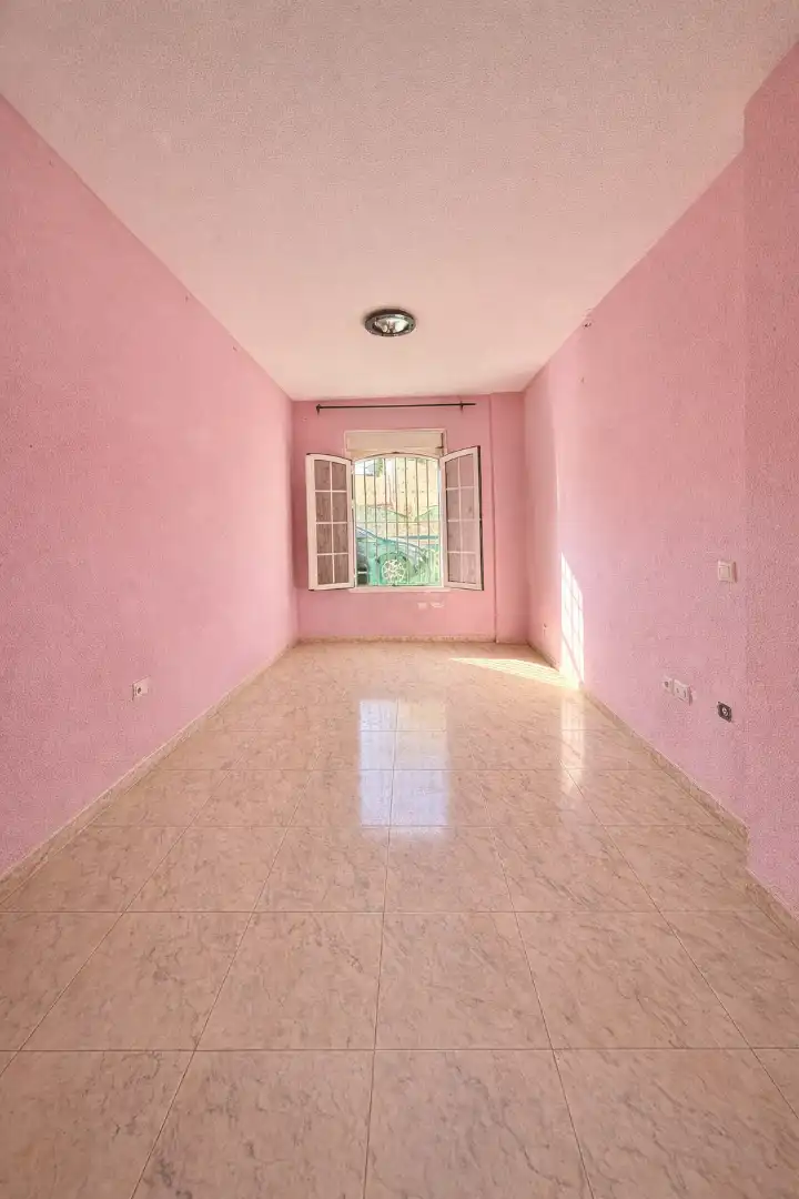 Habitación de Piso en venta en Roquetas de Mar con Calefacción, Amueblado y Alarma