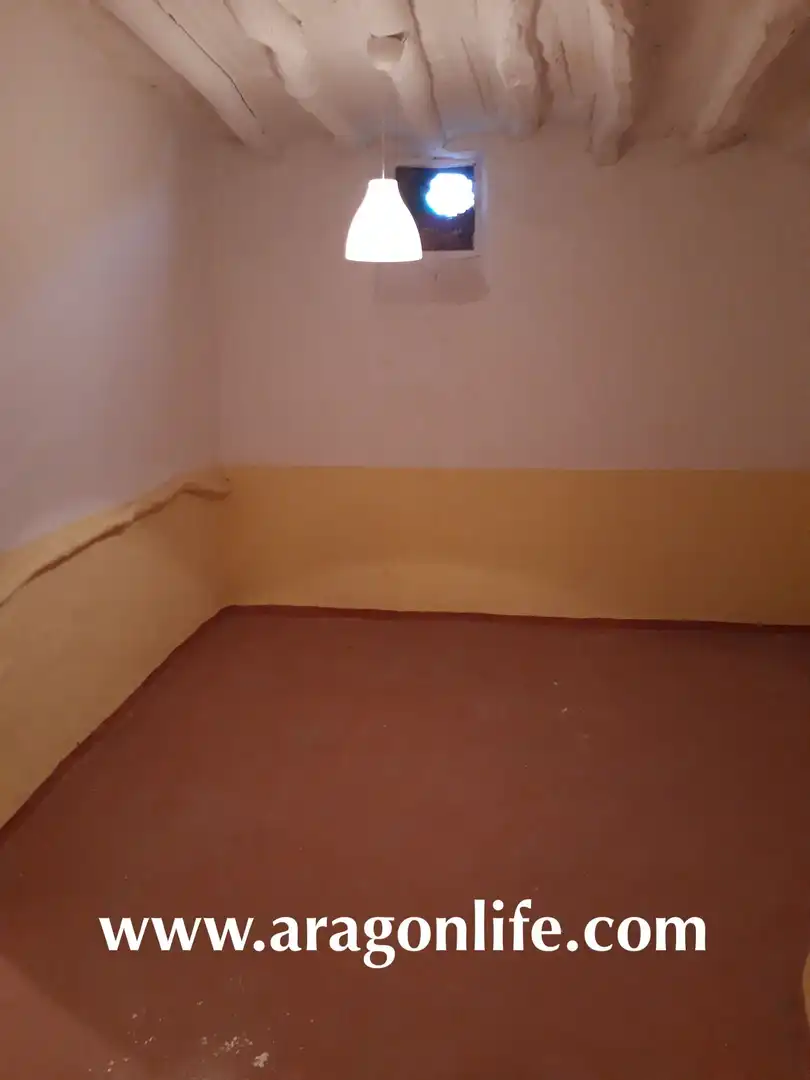 Houses for sale in Fabara  with Storage room, Furnished and Oven