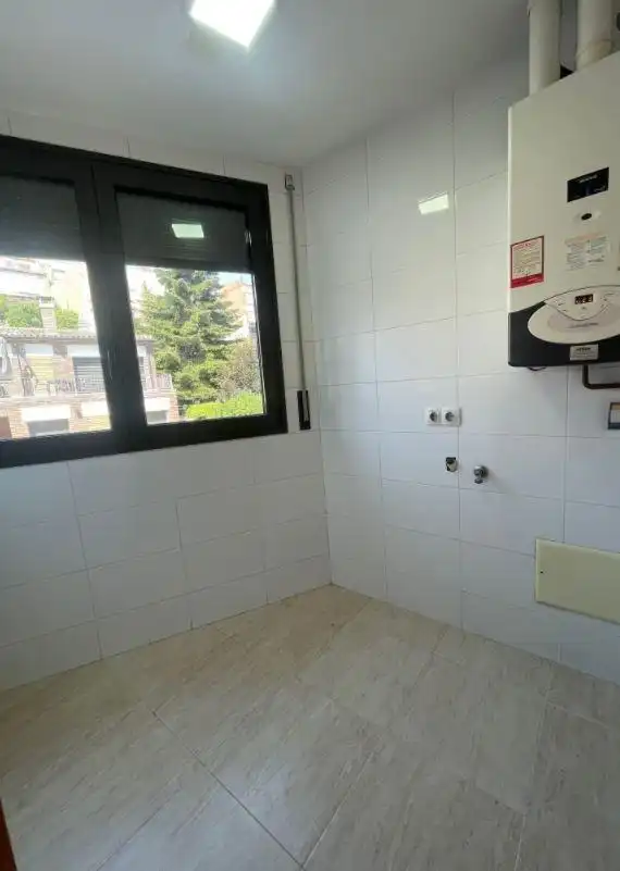 Badezimmer von Wohnung zur Miete in Igualada mit Heizung, Terrasse und Abstellraum