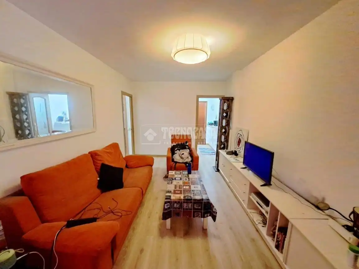 Sala d'estar de Pis en venda en Parla amb Aire condicionat i Terrassa