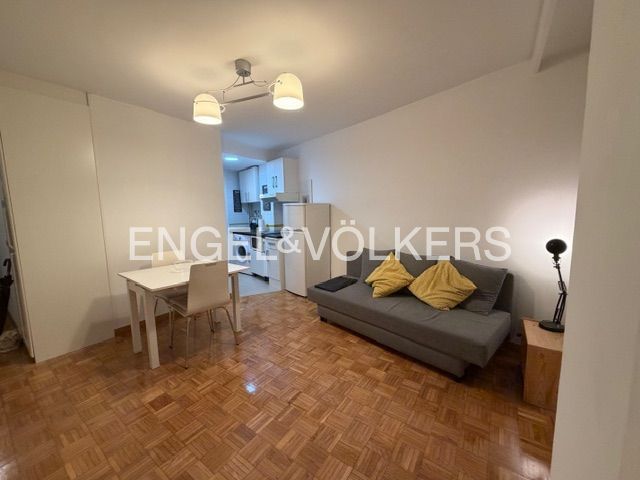 Apartamento de alquiler en Calle de Evaristo San Miguel, Argüelles