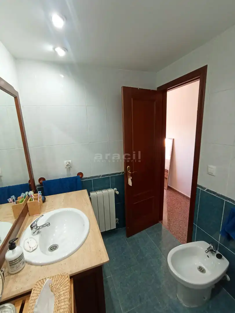 Bathroom of Flat for sale in Alcoy / Alcoi  with Air Conditioner and Storage room