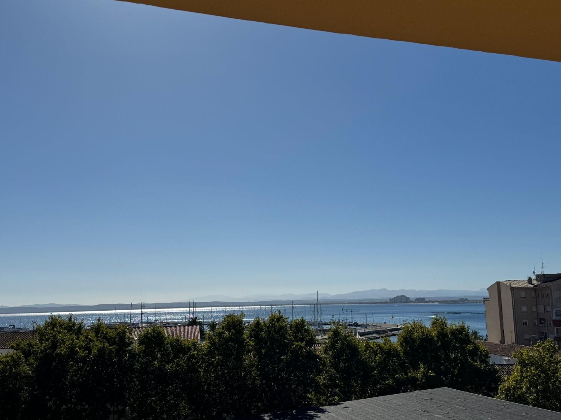 Exterior view of Flat for sale in Roses  with Balcony