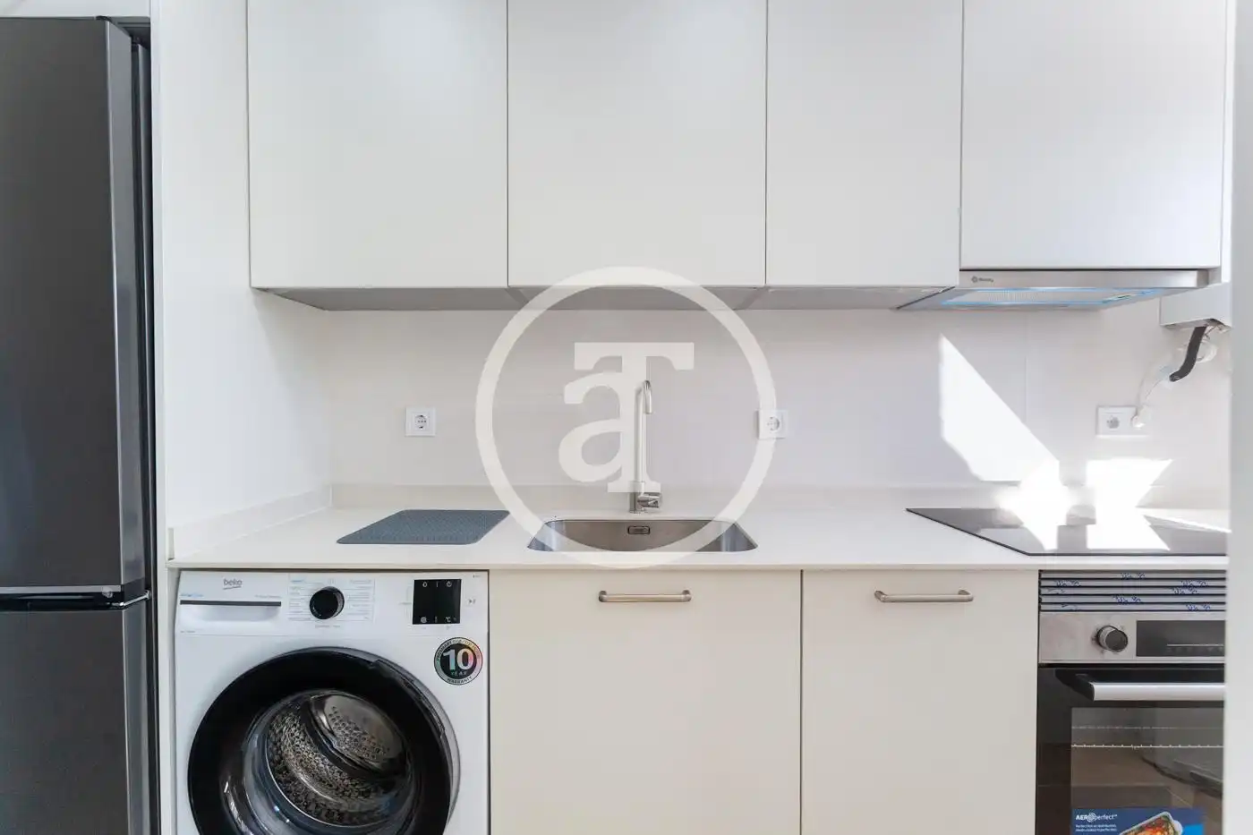 Kitchen of Flat for rent in Madrid  with Heating, Furnished and Oven