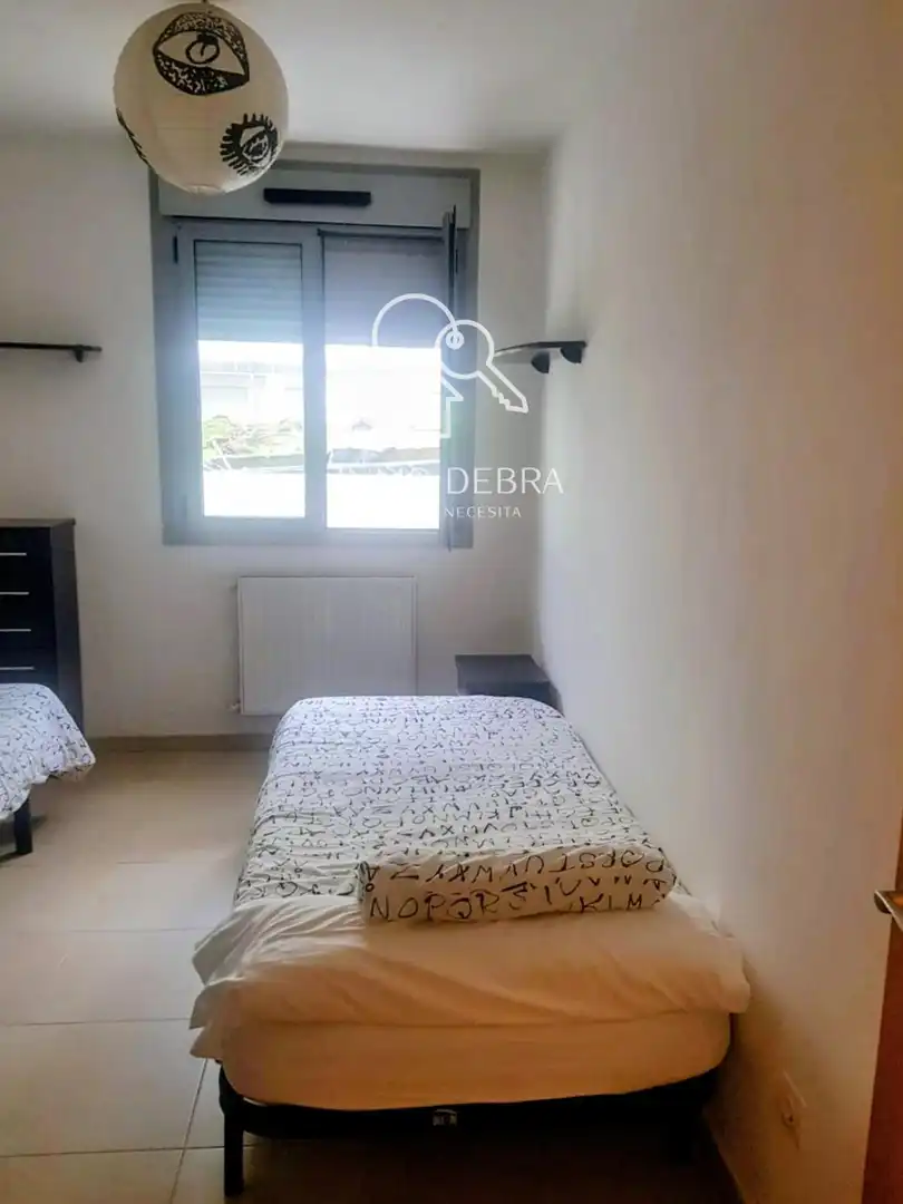 Schlafzimmer von Wohnung zum Verkauf in Llanes mit Heizung, Terrasse und Abstellraum