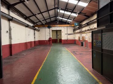 Industrial building to rent in Carrer Bosch Codern