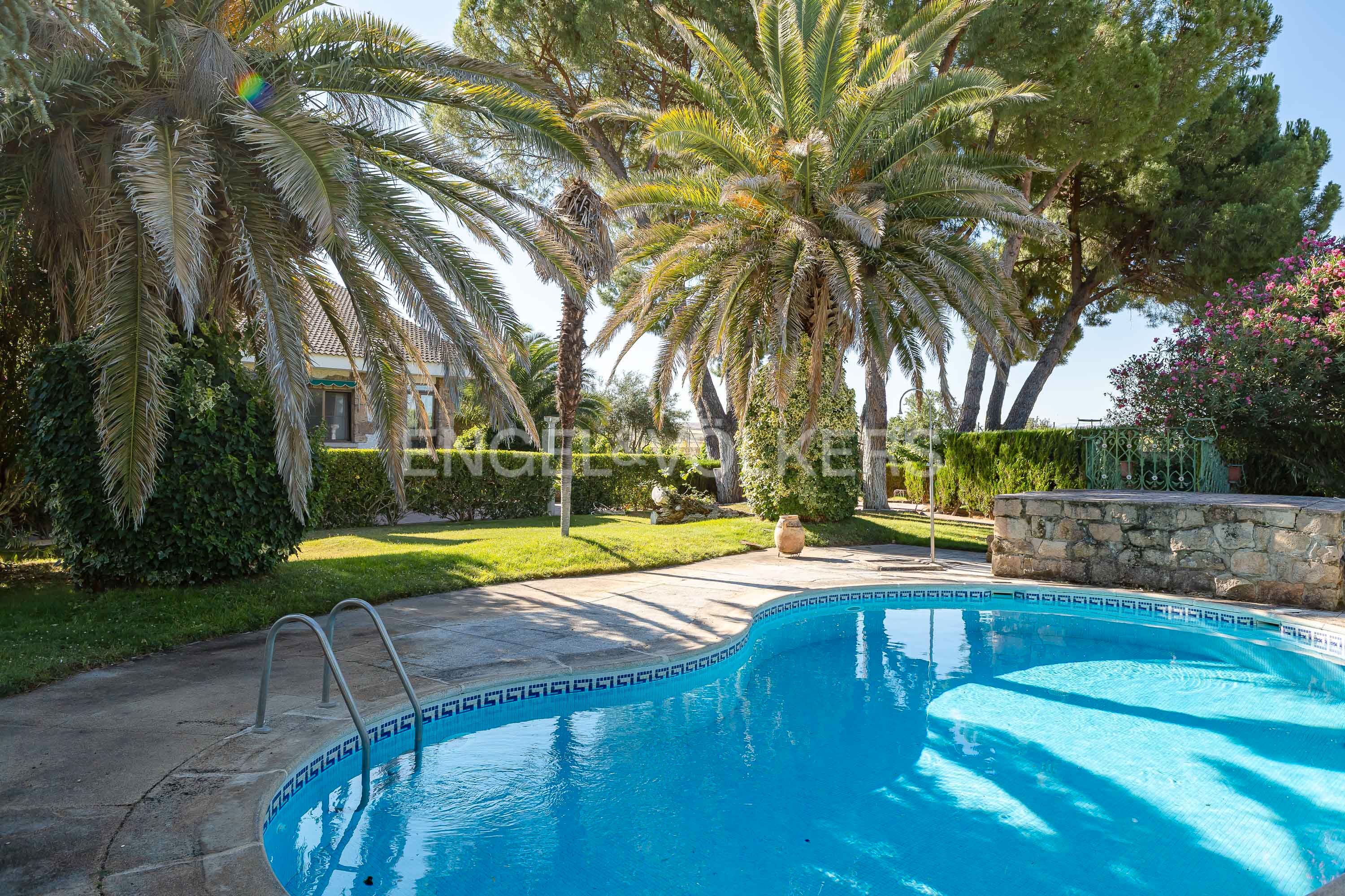 Exterior view of Country house for sale in Fuente El Saz de Jarama  with Heating, Private garden and Terrace