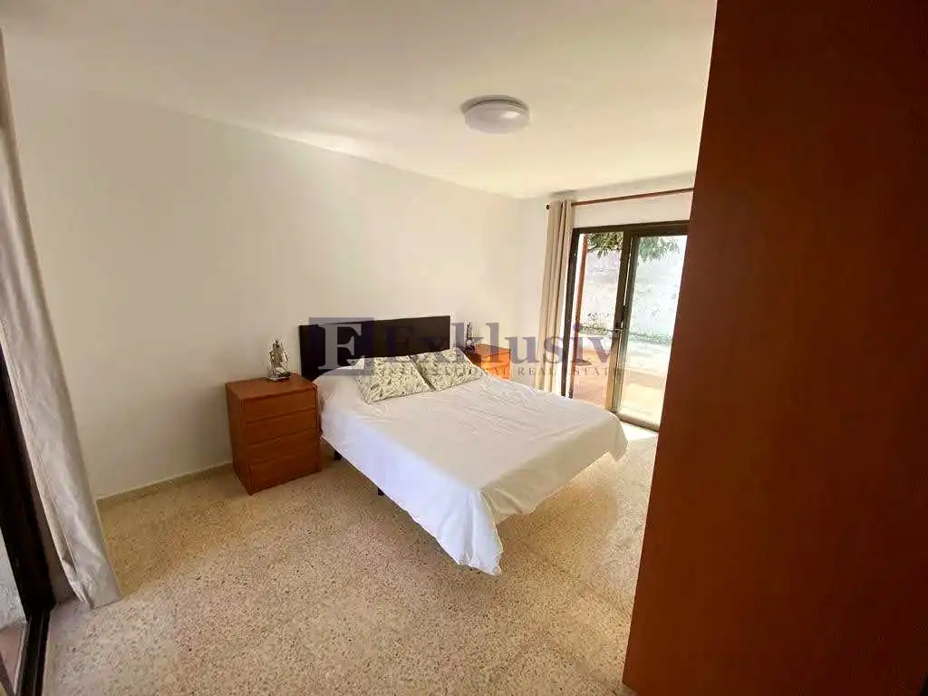 Schlafzimmer von Erdgeschoss zur Miete in Puerto de la Cruz mit Privatgarten, Terrasse und Möbliert
