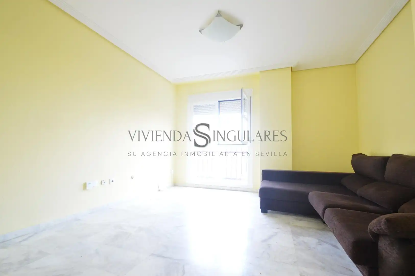 Bedroom of Flat for sale in Sevilla  with Air Conditioner, Heating and Private garden
