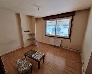 Sala d'estar de Apartament en venda en Vigo  amb Terrassa