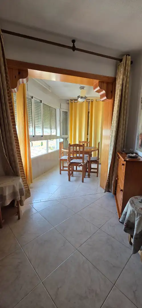 Menjador de Apartament de lloguer en Torrox amb Aire condicionat, Calefacció i Moblat