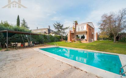 Garden of House or chalet for sale in Boadilla del Monte  with Air Conditioner, Swimming Pool and Balcony