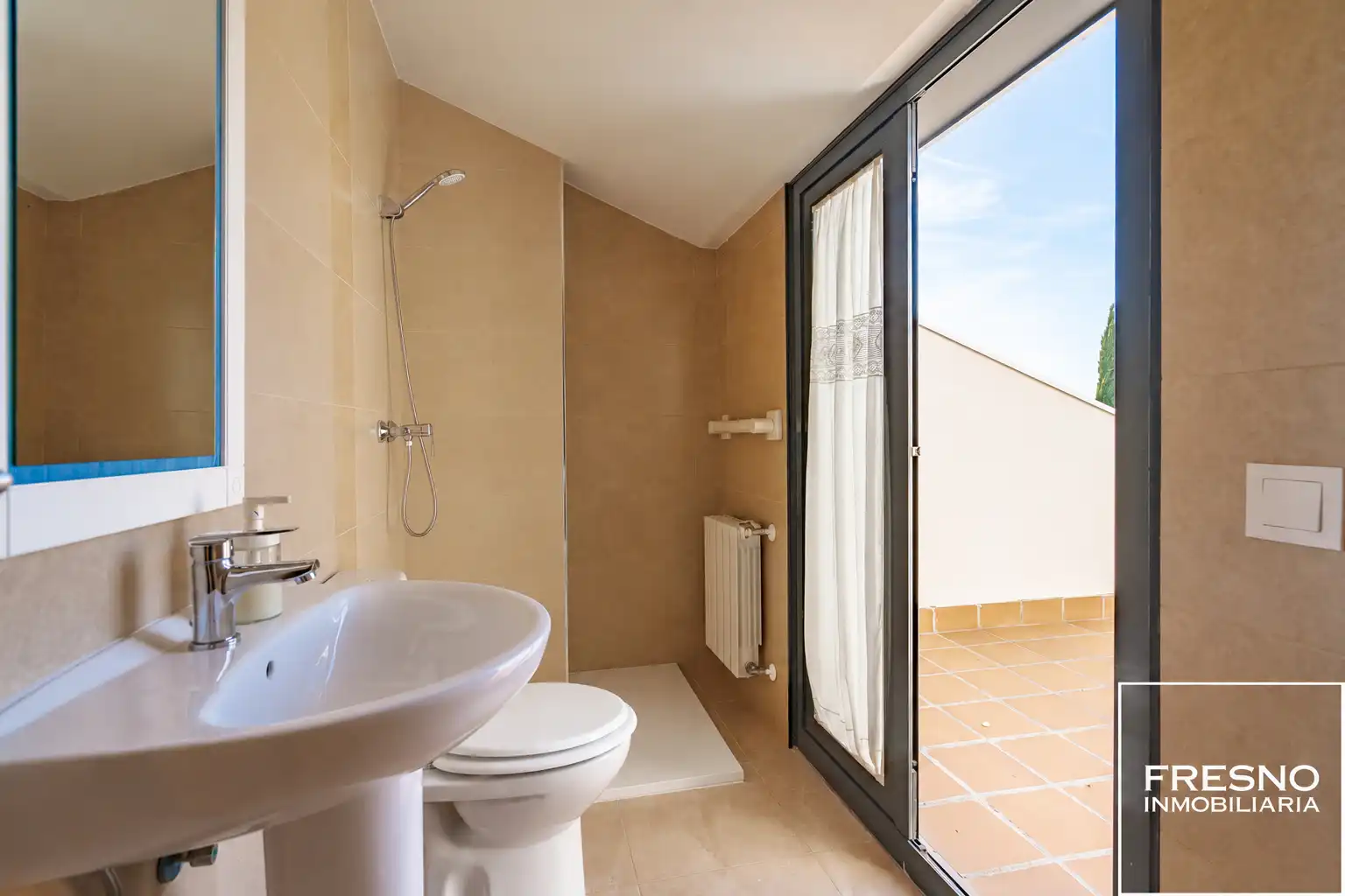 Baño de Casa adosada en venta en Miramadrid