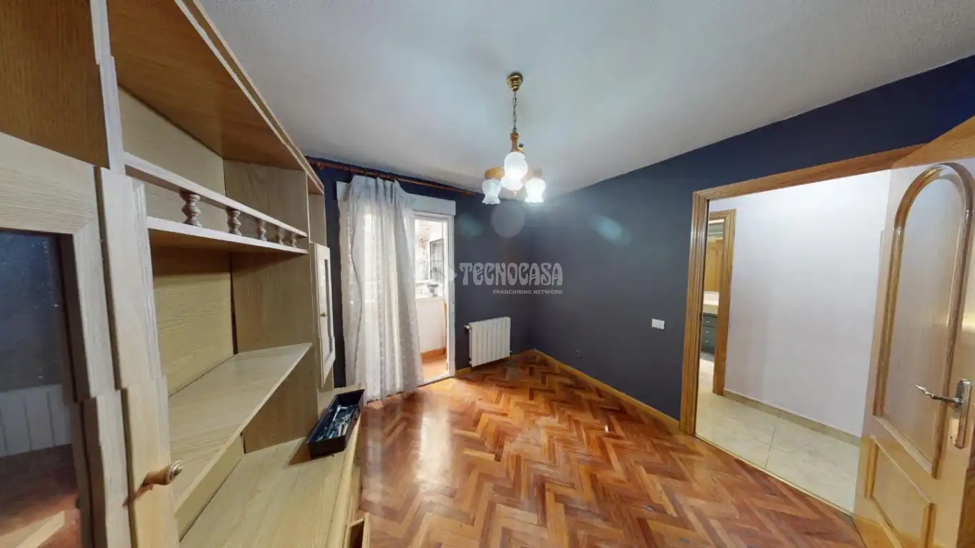 Habitación de Piso en venta en Leganés con Calefacción