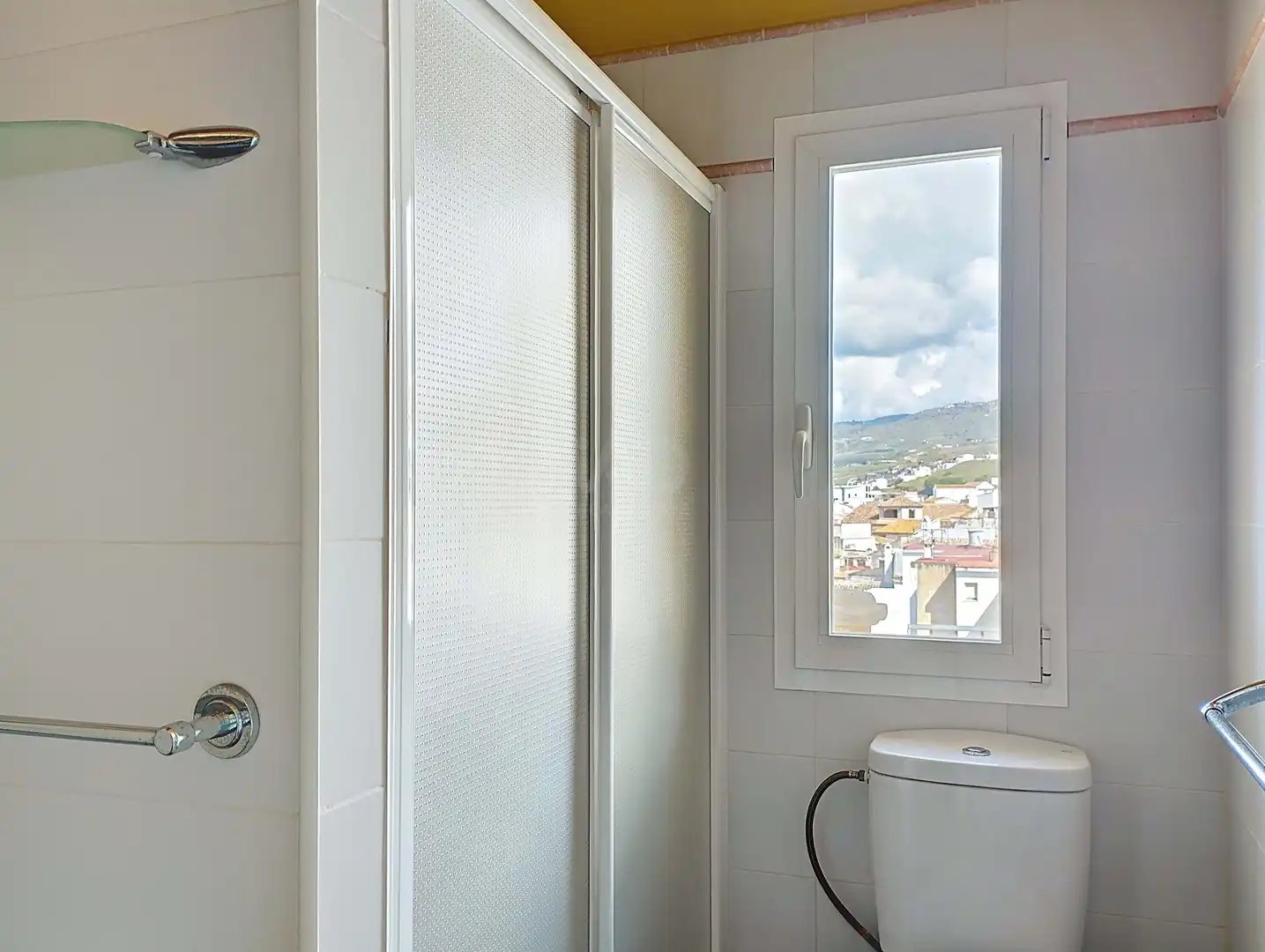 Bathroom of Buildings for sale in Vélez-Málaga