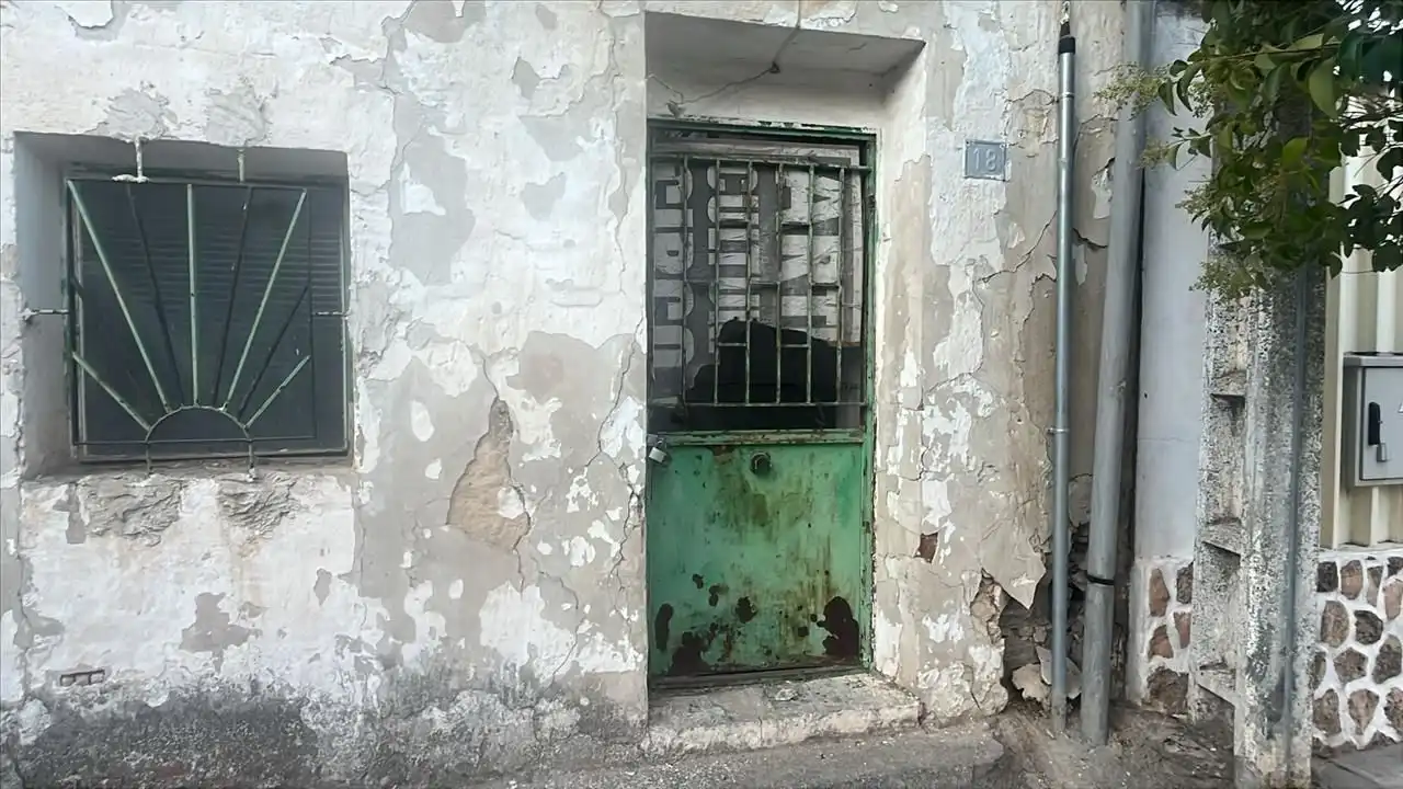 Außenansicht von Einfamilien-Reihenhaus zum Verkauf in Ontígola