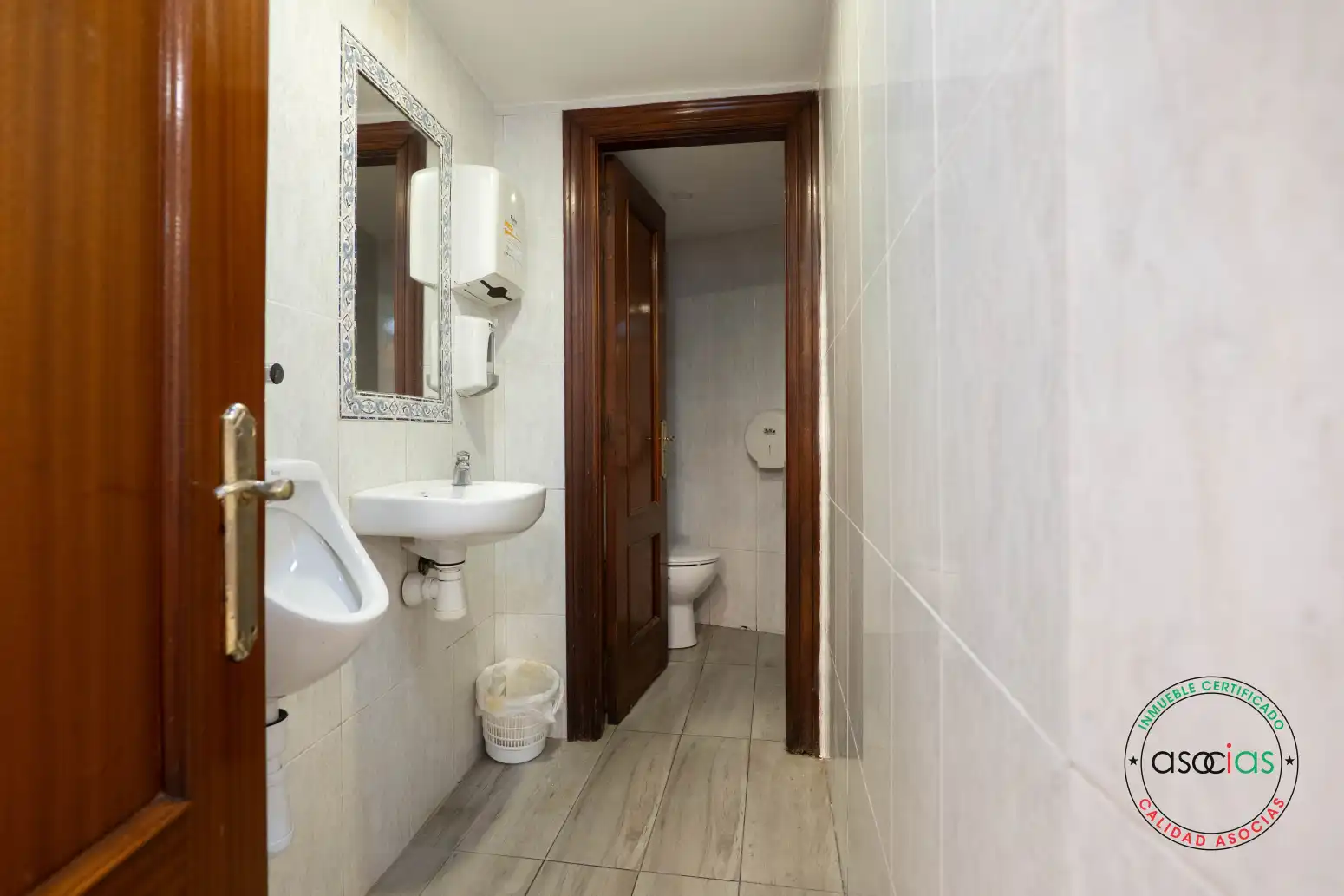 Badezimmer von Geschaftsraum zum Verkauf in Llano