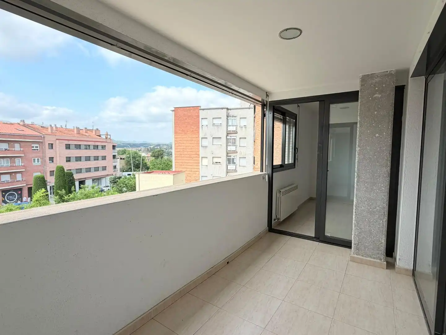 Terraza de Piso de alquiler en Igualada con Calefacción y Terraza