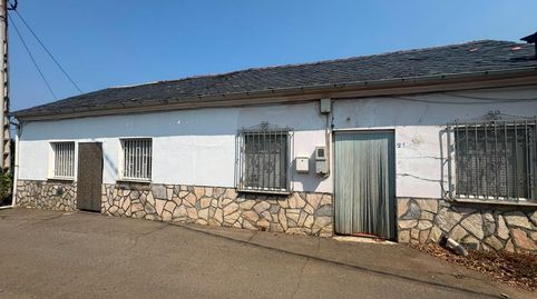 Foto 3 de Finca rústica en venda a Cabañas Raras, León