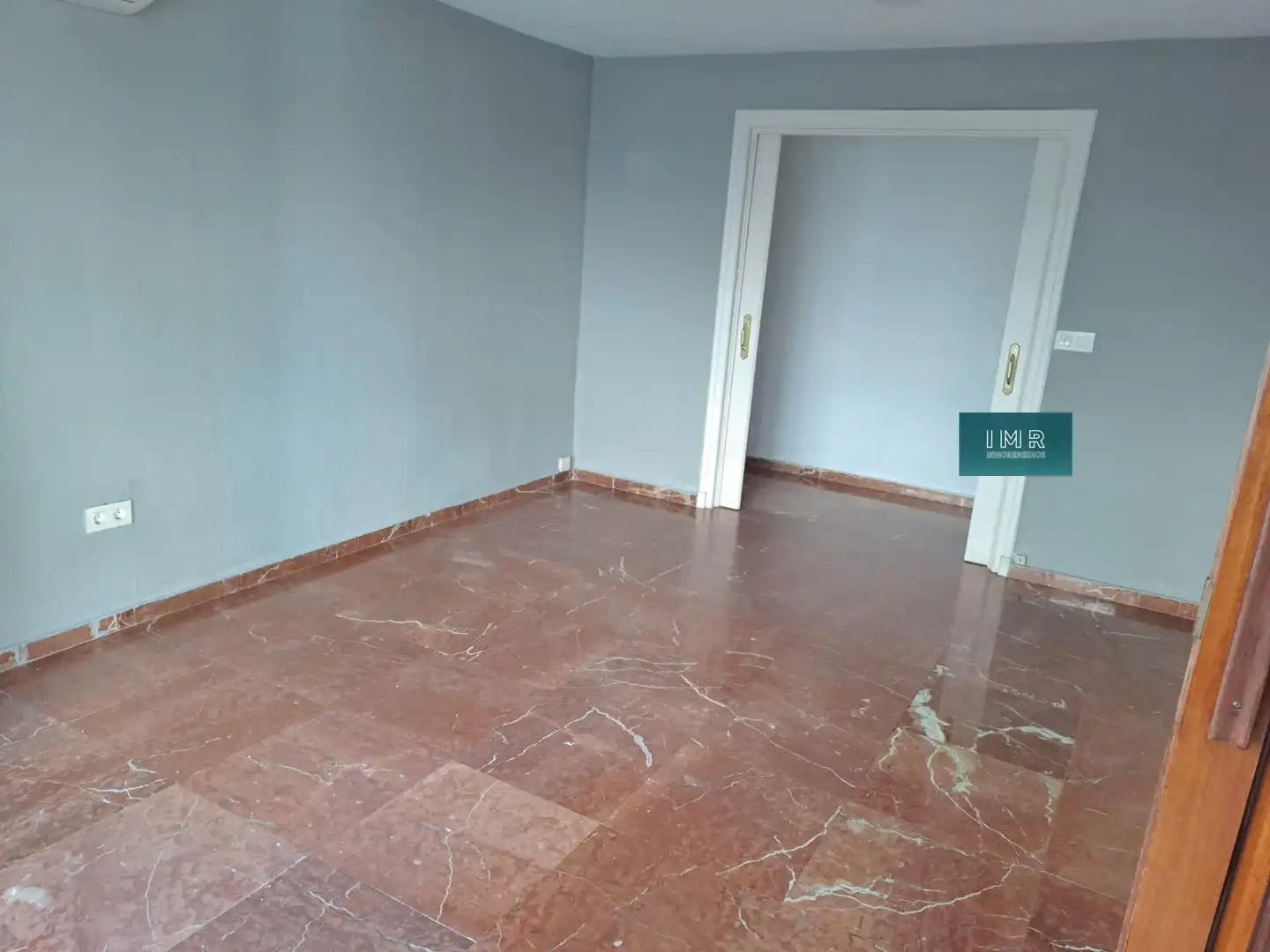 Bedroom of Flat for rent in Sevilla  with Air Conditioner and Storage room