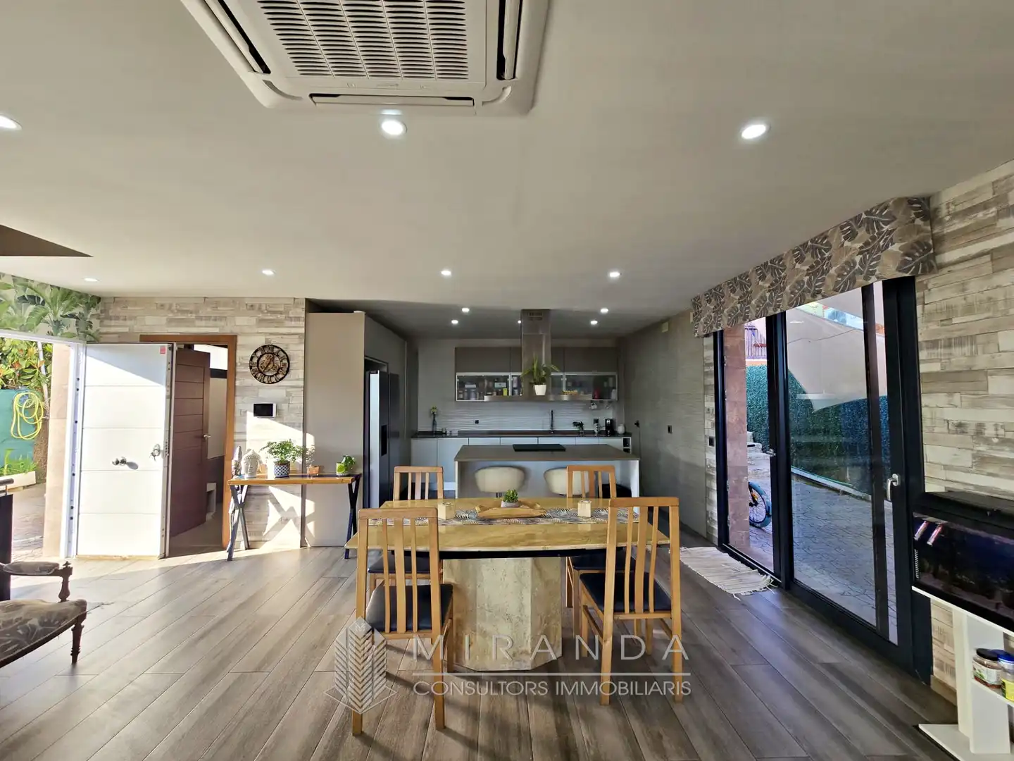 Villa avec terrasse à vendre à Carrer de Juli Garreta, imagen 7