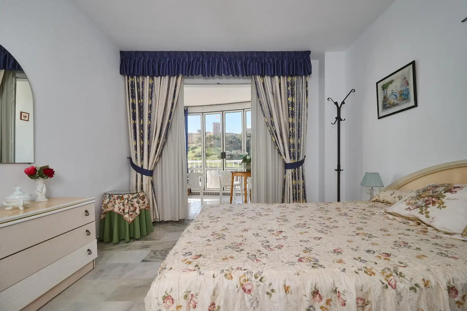 Bedroom of Flat for sale in Fuengirola  with Air Conditioner, Terrace and Community pool