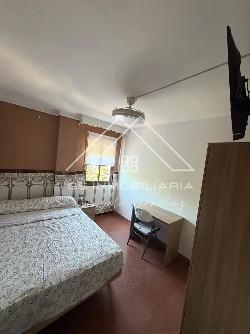 Bedroom of Flat for rent in Lucena