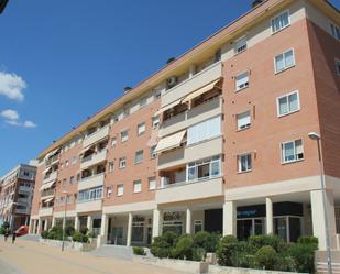 Exterior view of Flat for sale in Valdemoro  with Terrace, Swimming Pool and Balcony