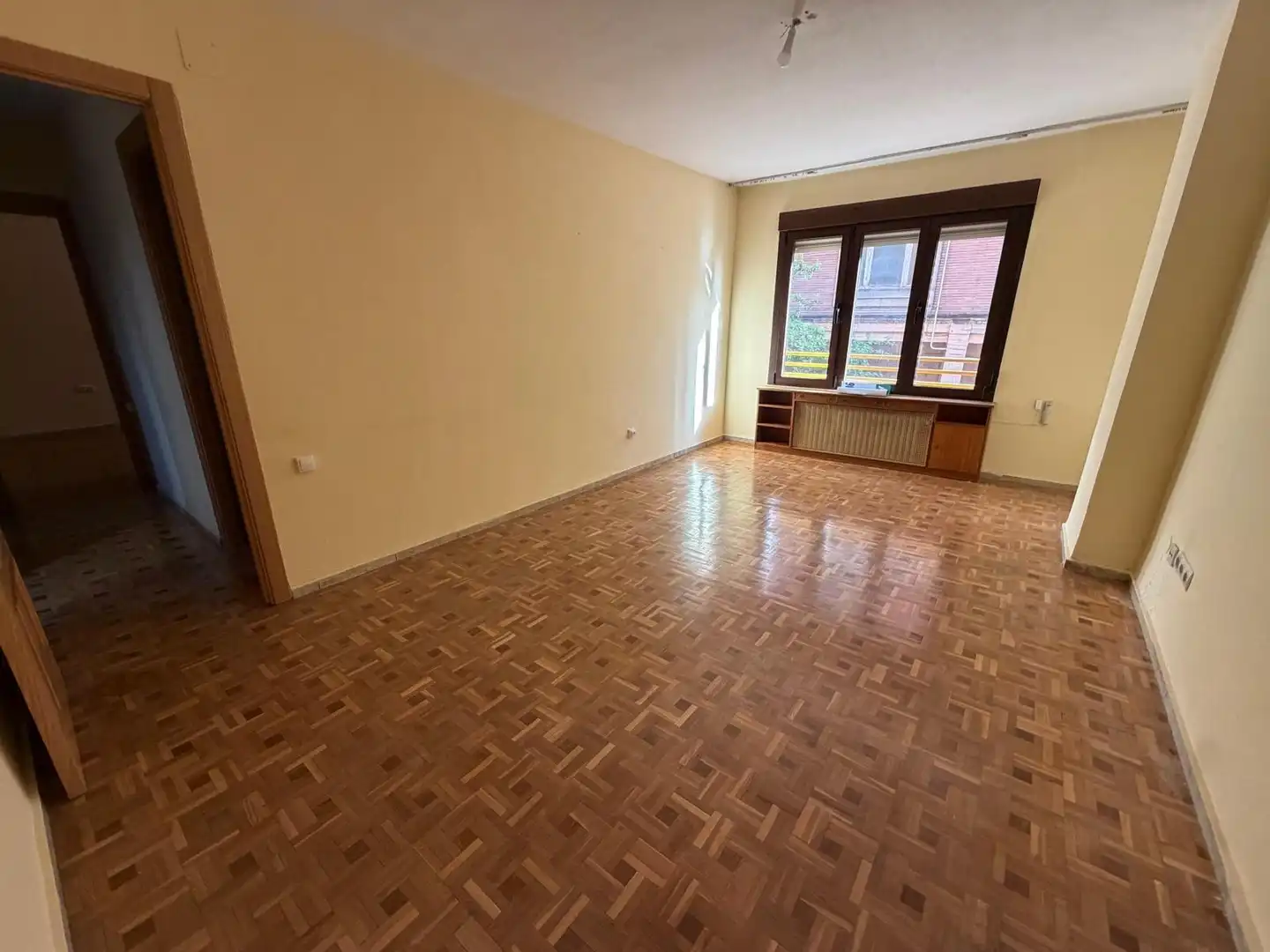 Sala d'estar de Apartament de lloguer en Valladolid amb Terrassa