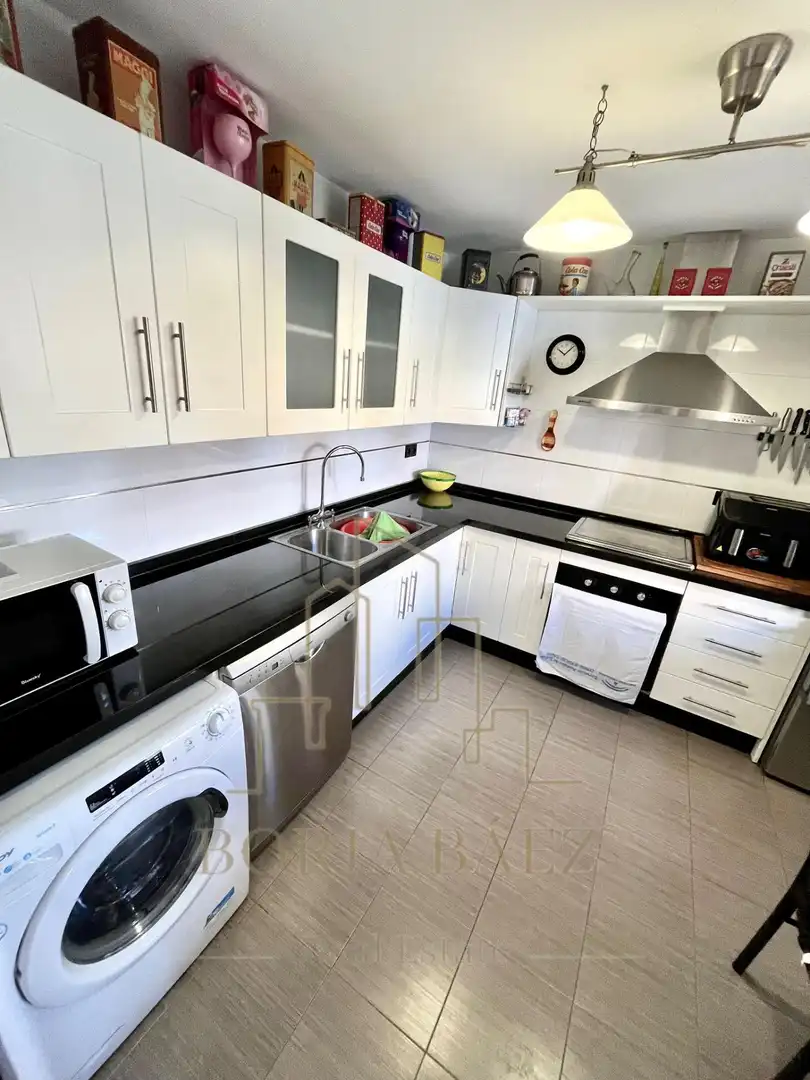 Kitchen of Detached homes for sale in Vélez-Málaga