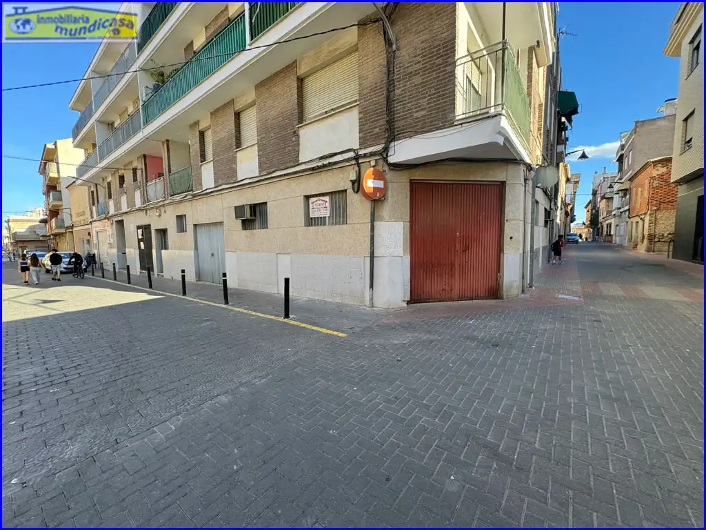 Vista exterior de Local en venta en Santomera